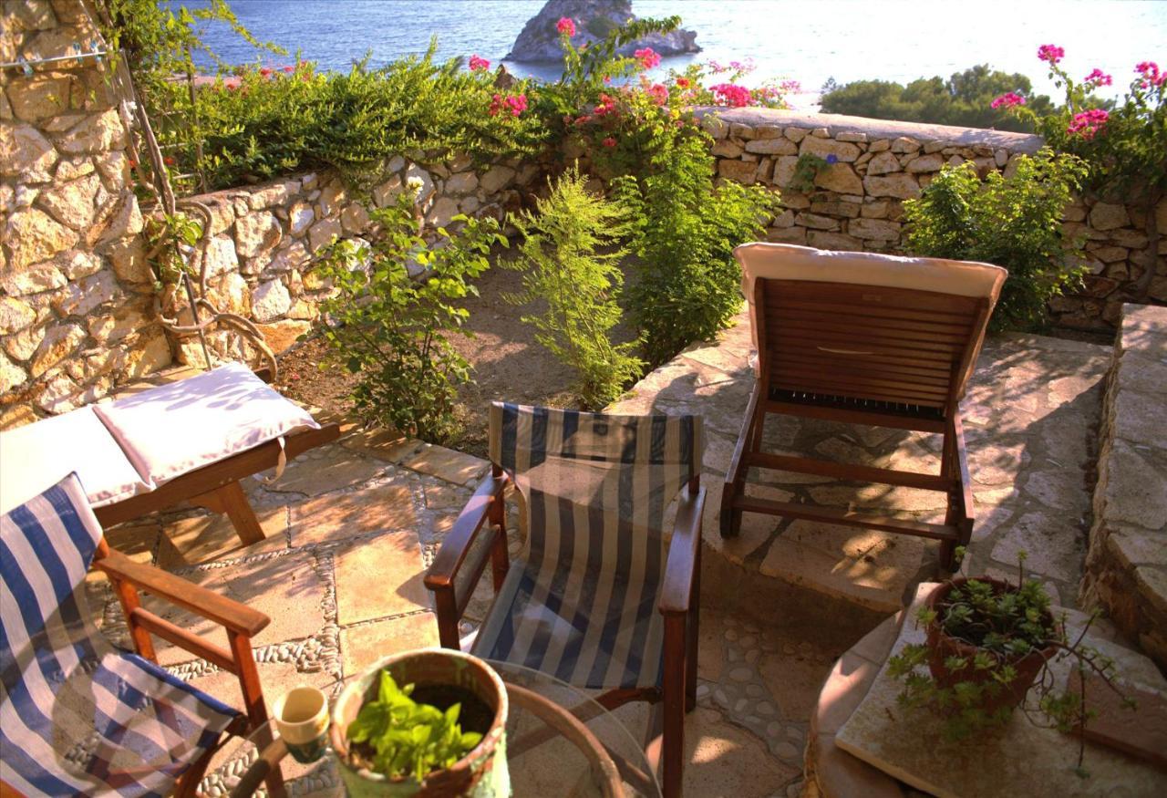 Eirini Luxury Hotel Villas Grikos Bay  Dış mekan fotoğraf